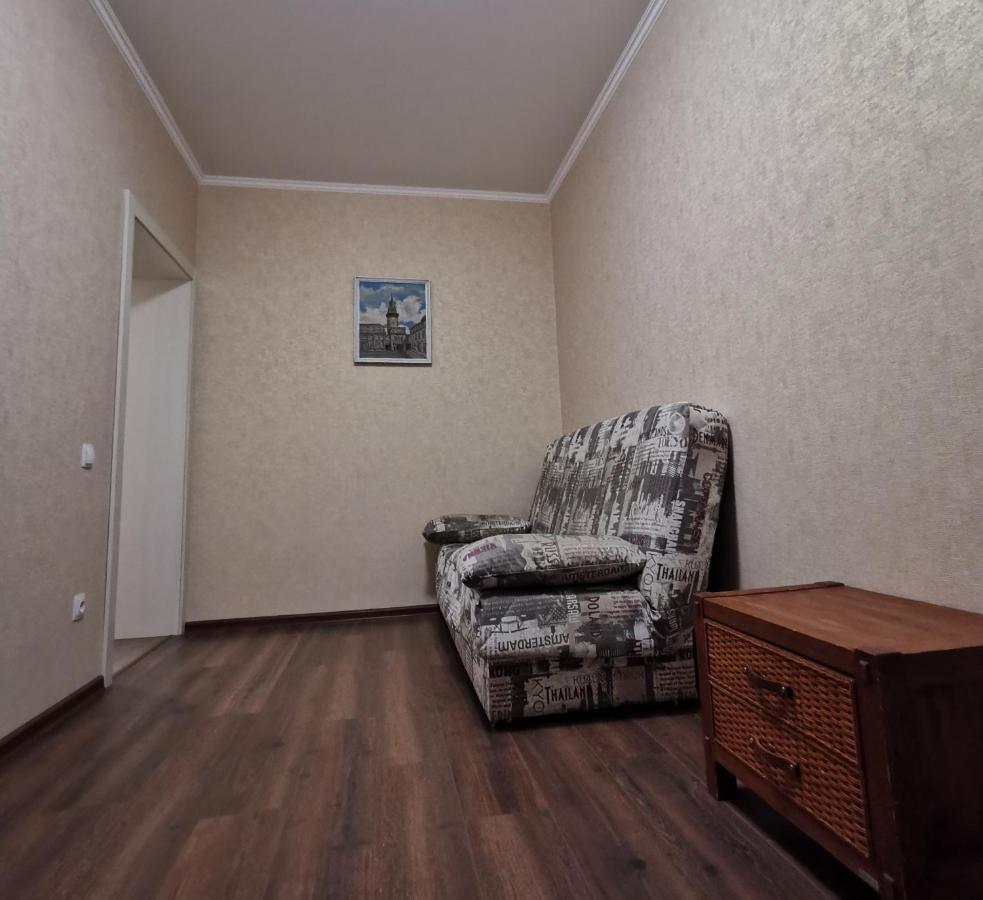 Chernigov City Apartments Na Peremohy Buitenkant foto